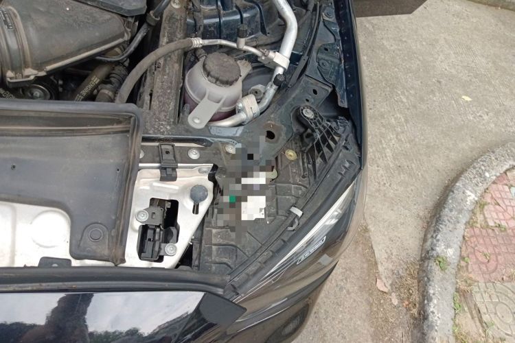 Used Mercedes-Benz C-Class 2023 C 260 L Bright Night Sports Edition Engine Bay Left