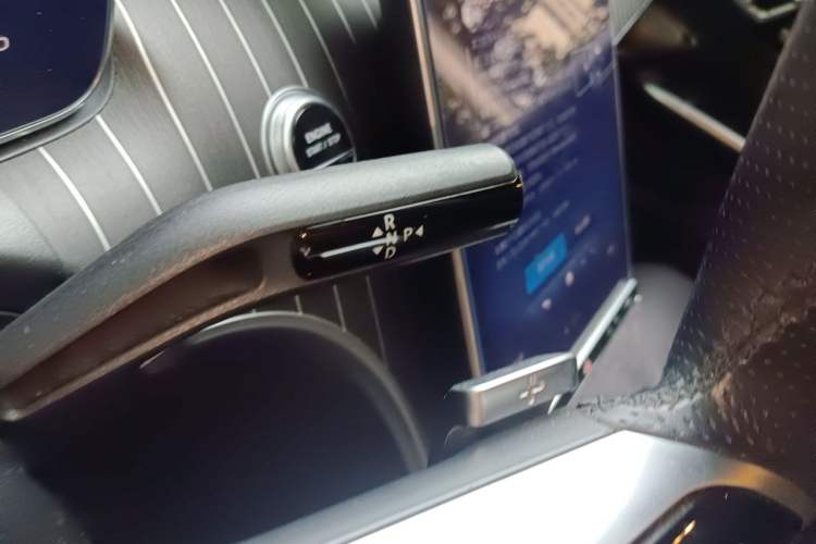 Used Mercedes-Benz C-Class 2023 C 260 L Bright Night Sports Edition Gear Lever