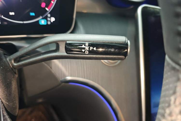 Used Mercedes-Benz C-Class 2023 C 260 L Sport Edition Gear Lever