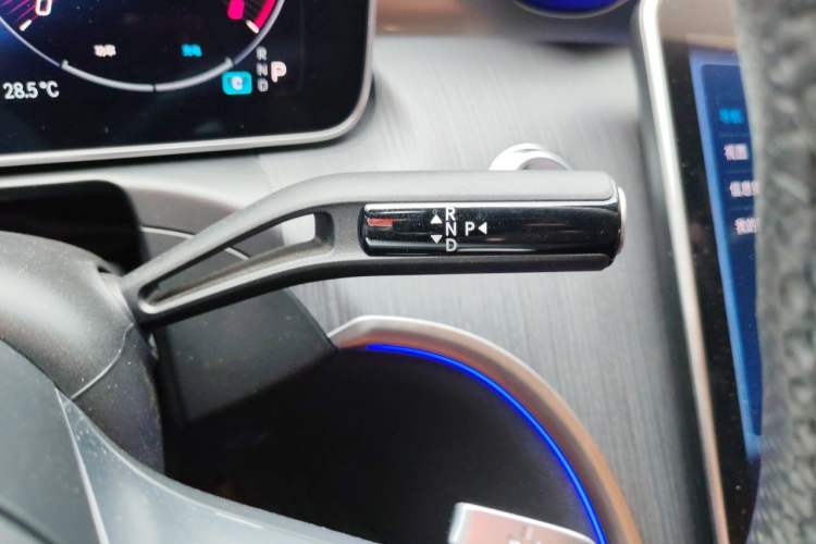 Used Mercedes-Benz C-Class 2023 Restyled C 260 L Sport Edition Gear Lever