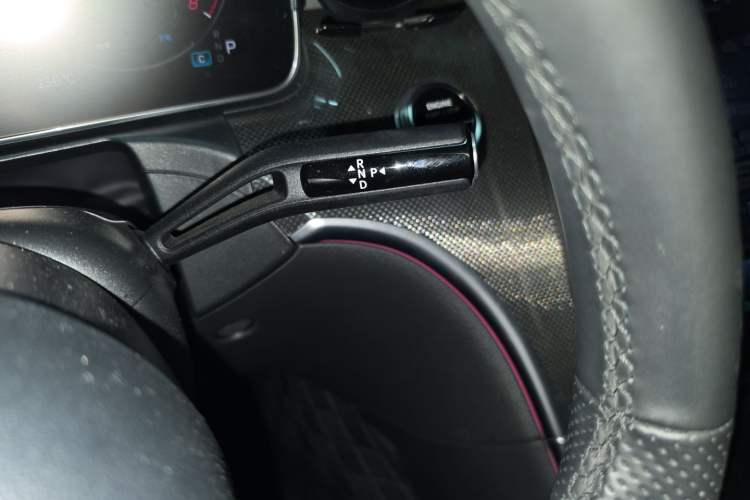 Used Mercedes-Benz C-Class 2023 Restyled C 260 L Night Edition Sports Version Gear Lever