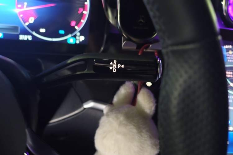 Used Mercedes-Benz C-Class 2023 Second Facelift C 260 L Starry Night Sports Edition Gear Lever