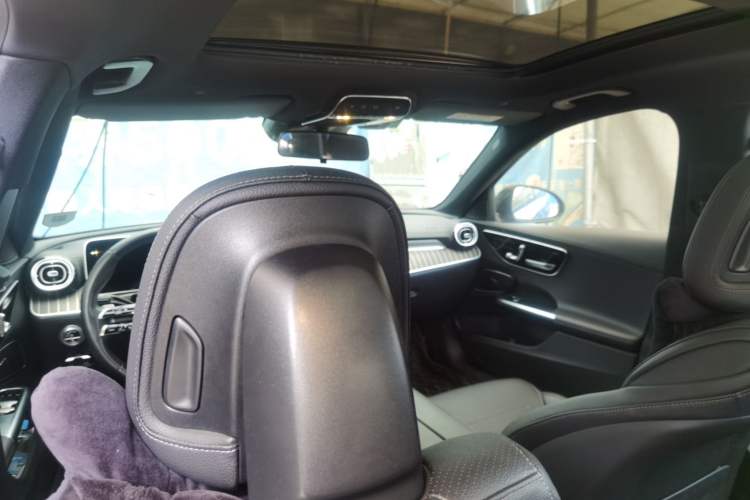 Used Mercedes-Benz C-Class 2023 Restyled C 260 L Sport Edition Headliner
