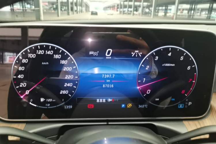 Used Mercedes-Benz C-Class 2023 Facelift C 260 L Instrument Cluster