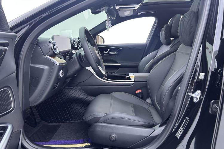 Used Mercedes-Benz C-Class 2023 Facelift C 260 L Interior 2