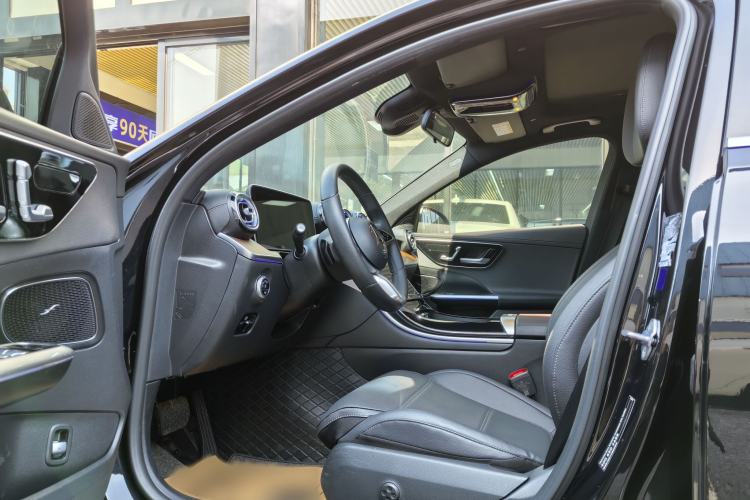 Used Mercedes-Benz C-Class 2023 C 260 L Interior 2