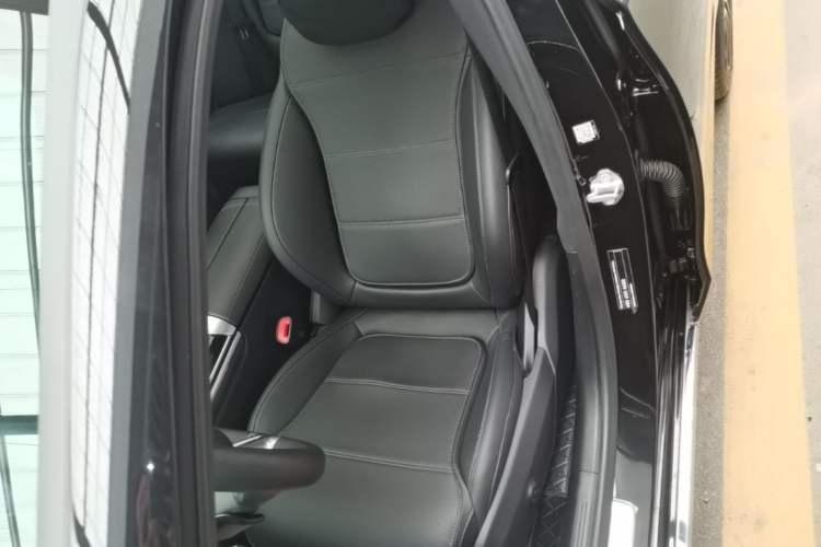 Used Mercedes-Benz C-Class 2023 Facelift C 260 L Left Front Seat