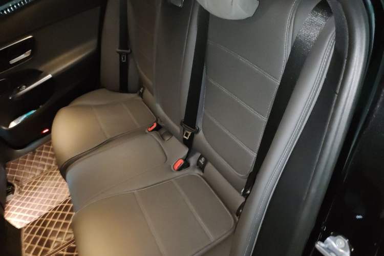 Used Mercedes-Benz C-Class 2023 Facelift C 260 L Left Rear Seat