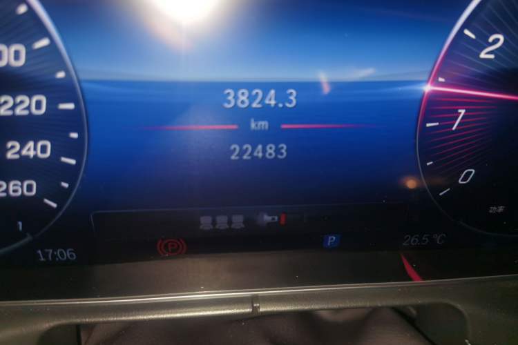 Used Mercedes-Benz C-Class 2023 Second Facelift C 260 L Starry Night Sports Edition Odometer Close Up