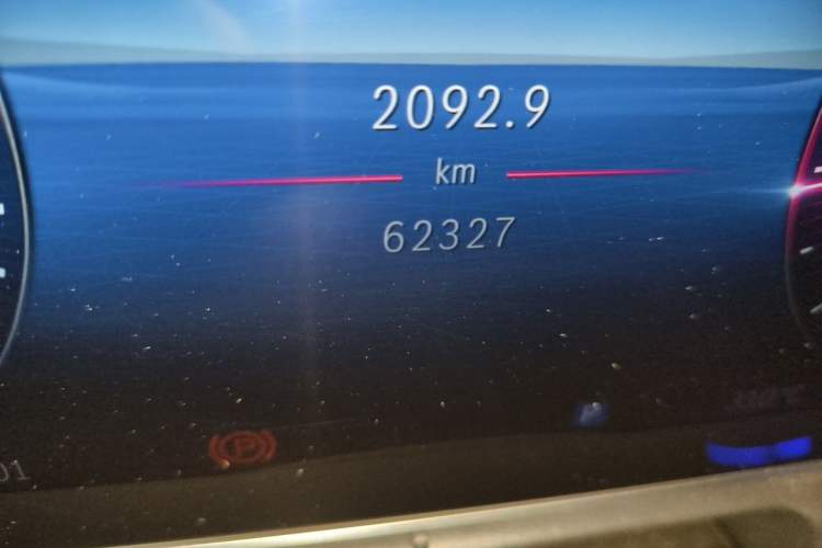Used Mercedes-Benz C-Class 2023 Restyled C 260 L Sport Edition Odometer Close Up