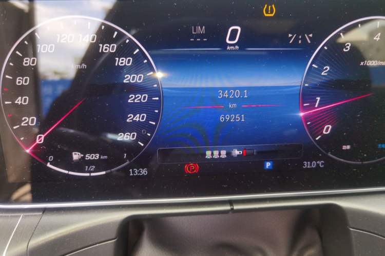 Used Mercedes-Benz C-Class 2023 Restyled C 260 L Sport Edition Odometer Close Up