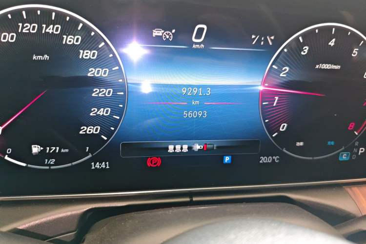 Used Mercedes-Benz C-Class 2023 Facelift C 260 L Odometer Close Up