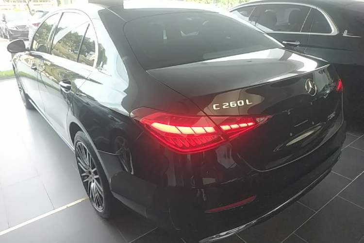 Used Mercedes-Benz C-Class 2023 C 260 L Rear Left 45 Deg