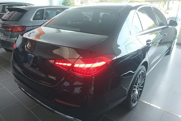 Used Mercedes-Benz C-Class 2023 C 260 L Rear Right 45 Deg
