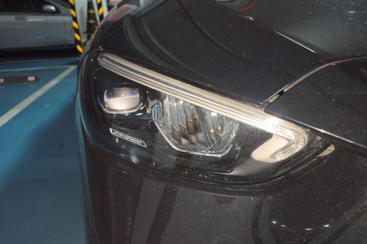 Used Mercedes-Benz C-Class 2023 Restyled C 260 L Night Edition Sports Version Right Front Headlight