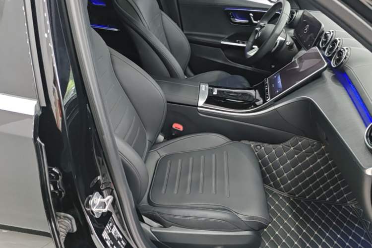Used Mercedes-Benz C-Class 2023 Revised C 200 L Sport Edition Right Front Seat