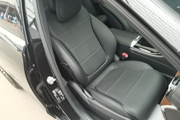 Used Mercedes-Benz C-Class 2023 Facelift C 260 L Right Front Seat