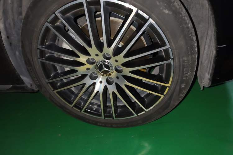 Used Mercedes-Benz C-Class 2023 Facelift C 260 L Right Front Wheel Hub