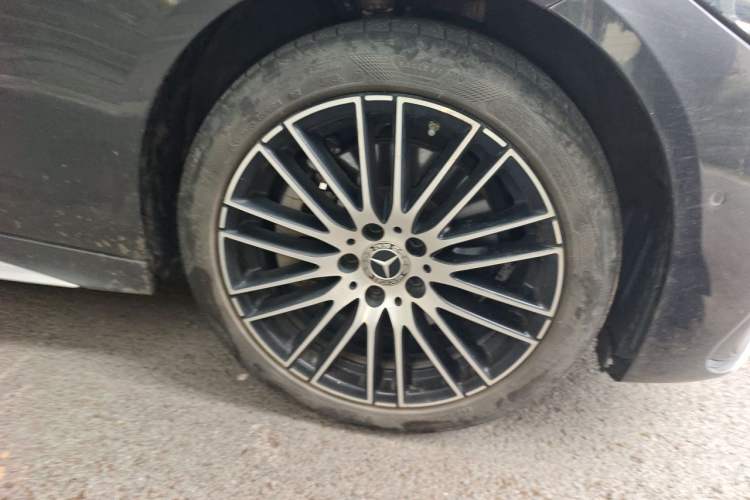 Used Mercedes-Benz C-Class 2023 C 260 L Sport Edition Right Front Wheel Hub