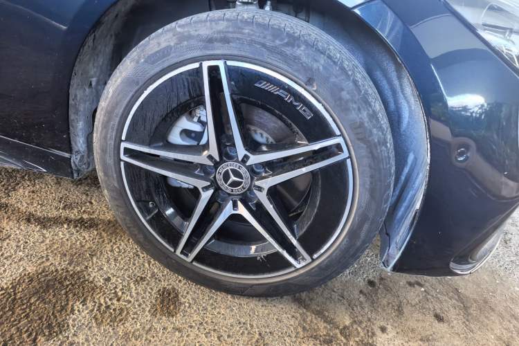 Used Mercedes-Benz C-Class 2023 Restyled C 260 L Night Edition Sports Version Right Front Wheel Hub