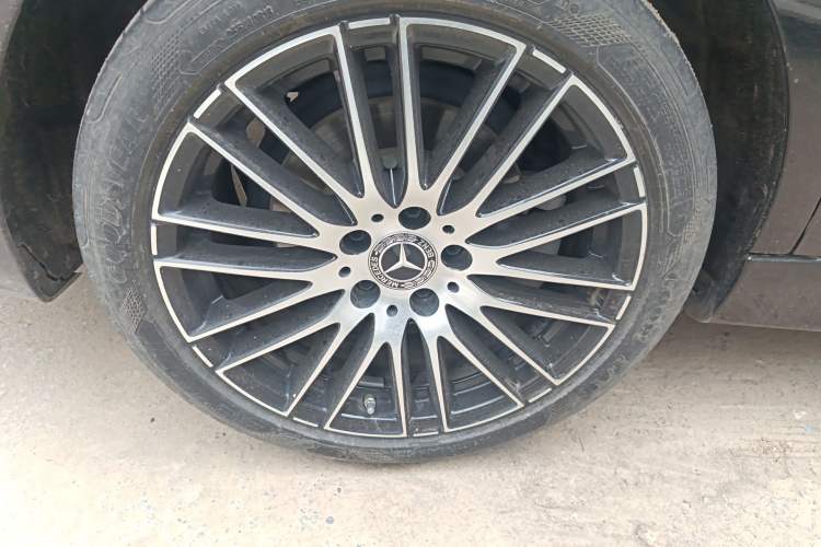 Used Mercedes-Benz C-Class 2023 C 200 L Sport Edition Right Front Wheel Hub