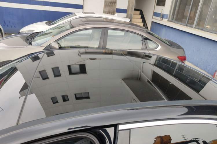 Used Mercedes-Benz C-Class 2023 Second Facelift C 260 L Sport Edition Roof