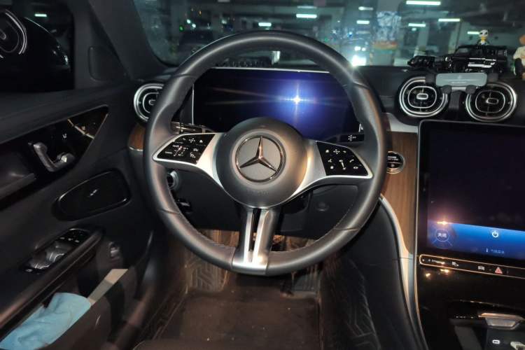 Used Mercedes-Benz C-Class 2023 Facelift C 260 L Steering Wheel