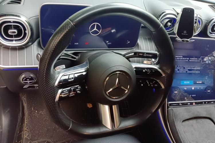 Used Mercedes-Benz C-Class 2023 C 260 L Bright Night Sports Edition Steering Wheel