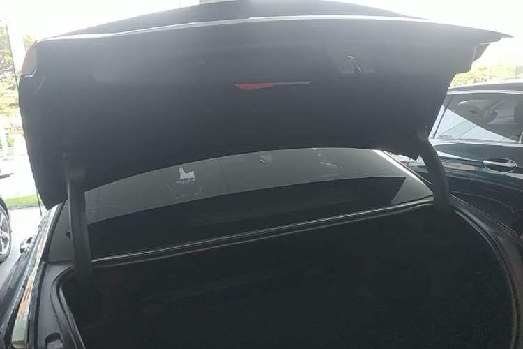 Used Mercedes-Benz C-Class 2023 C 260 L Trunk