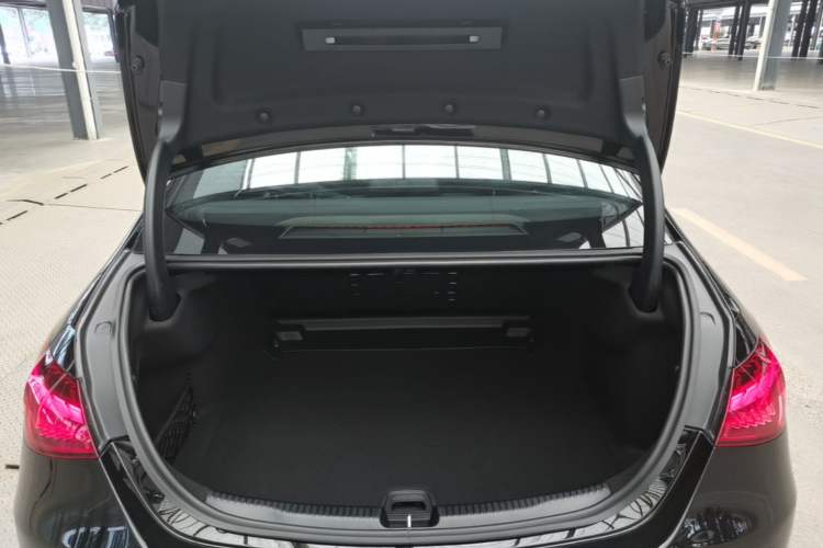 Used Mercedes-Benz C-Class 2023 Facelift C 260 L Trunk