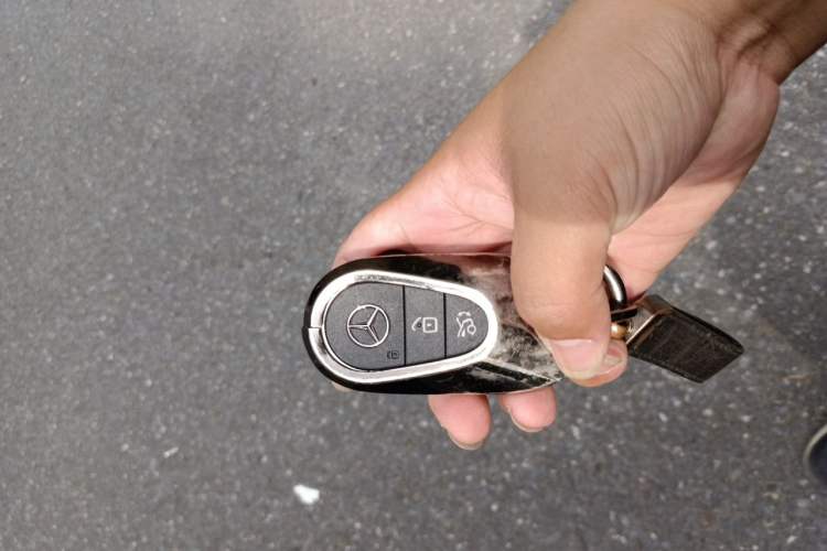 Used Mercedes-Benz C-Class 2023 C 260 L Bright Night Sports Edition Vehicle Key