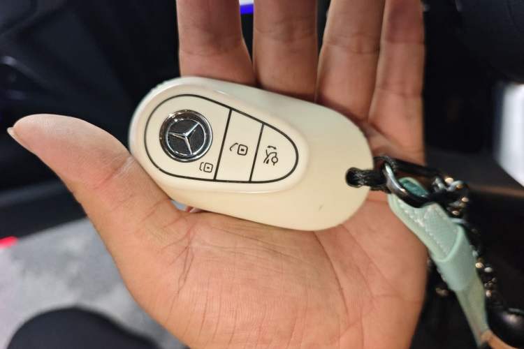 Used Mercedes-Benz C-Class 2023 C 260 L Sport Edition Vehicle Key