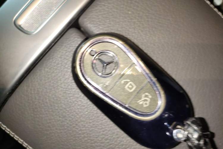 Used Mercedes-Benz C-Class 2023 Facelift C 260 L Vehicle Key