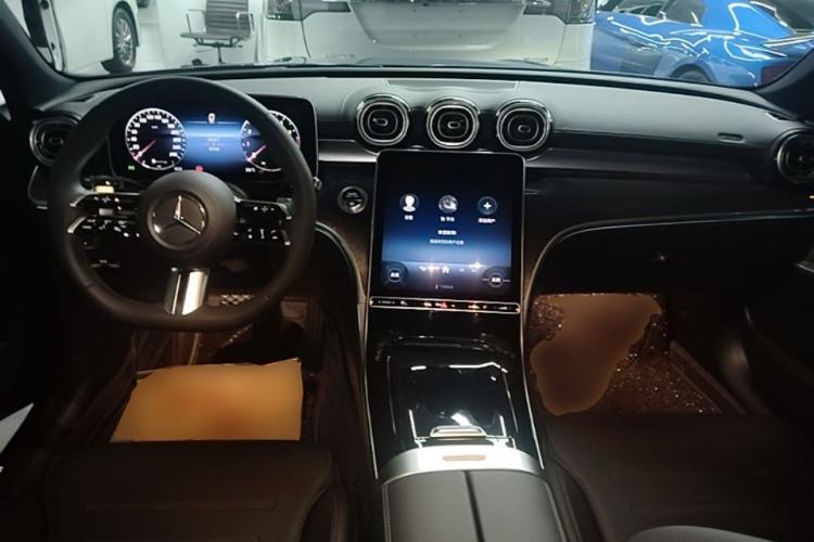 Used Mercedes-Benz C-Class 2023 Restyled C 260 L Night Edition Sports Version Center Console