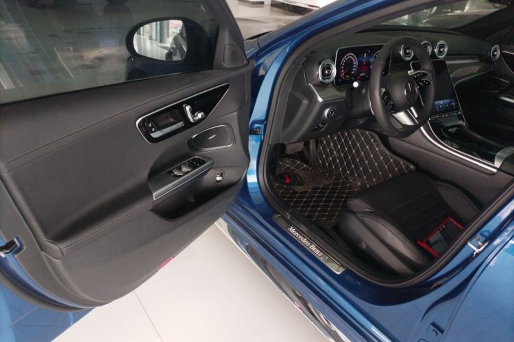 Used Mercedes-Benz C-Class 2023 Restyled C 260 L Sport Edition Driver Seat