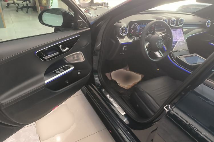 Used Mercedes-Benz C-Class 2023 Restyled C 260 L Night Edition Sports Version Driver Seat