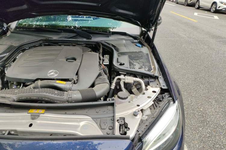 Used Mercedes-Benz C-Class 2023 C 260 Coupe Engine Bay Left