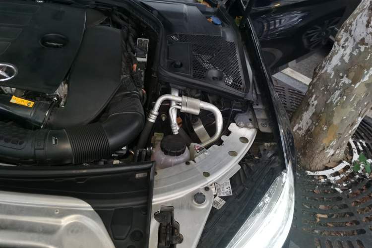 Used Mercedes-Benz C-Class 2023 C 260 Coupe Engine Bay Left