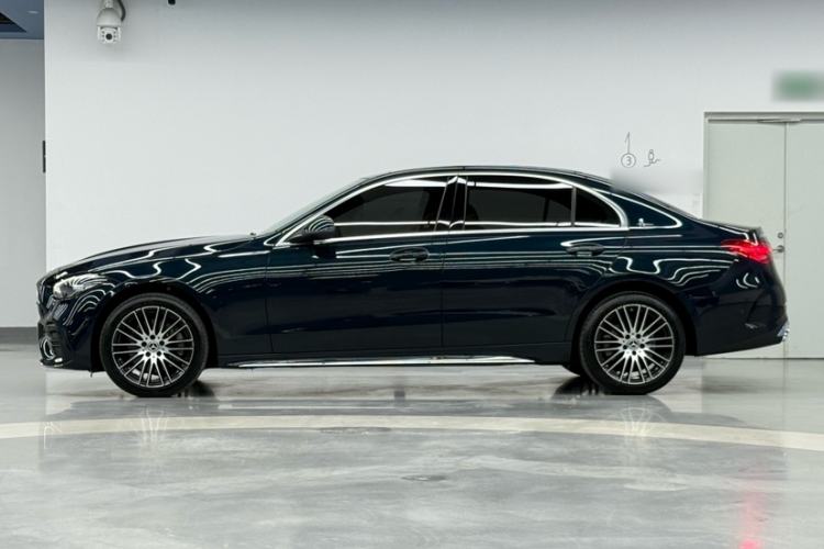 Used Mercedes-Benz C-Class 2023 Second Facelift C 260 L Sport Edition Exterior 3