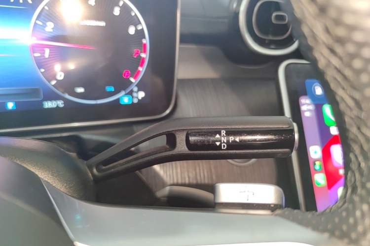 Used Mercedes-Benz C-Class 2023 C 200 L Sport Edition Gear Lever