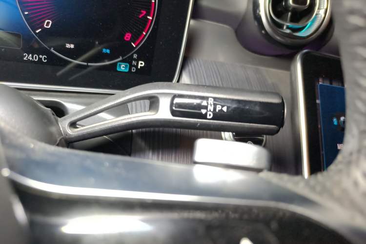 Used Mercedes-Benz C-Class 2023 Restyled C 260 L Sport Edition Gear Lever