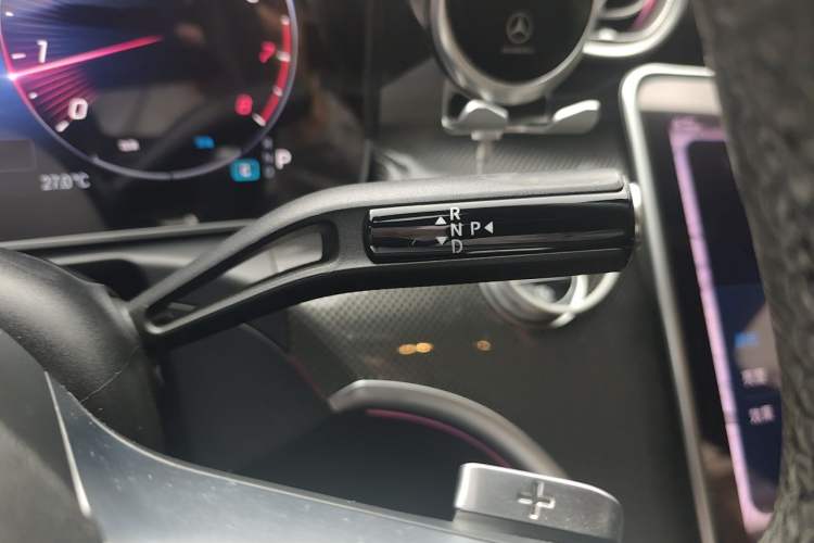 Used Mercedes-Benz C-Class 2023 Revised C 200 L Sport Edition Gear Lever