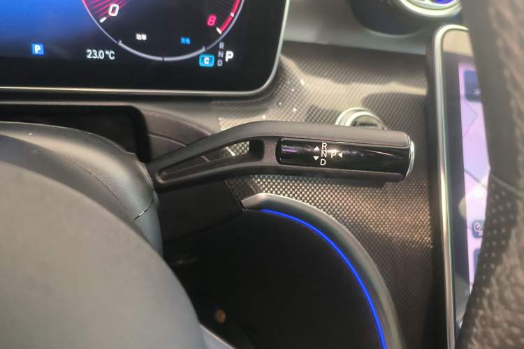 Used Mercedes-Benz C-Class 2023 Restyled C 260 L Night Edition Sports Version Gear Lever