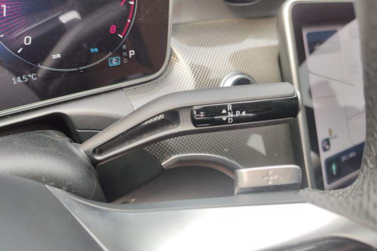 Used Mercedes-Benz C-Class 2023 C 200 L Sport Edition Gear Lever