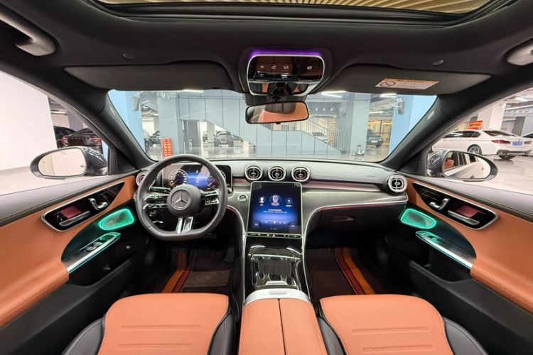Used Mercedes-Benz C-Class 2023 Second Facelift C 260 L Sport Edition Interior 1