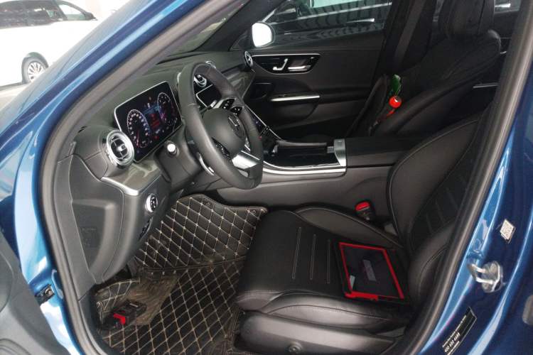 Used Mercedes-Benz C-Class 2023 Restyled C 260 L Sport Edition Left Front Seat