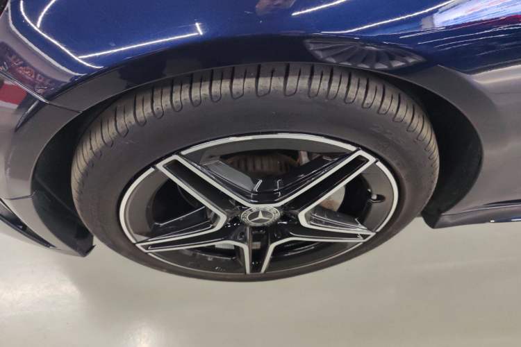 Used Mercedes-Benz C-Class 2023 C 260 Coupe Left Front Wheel Hub