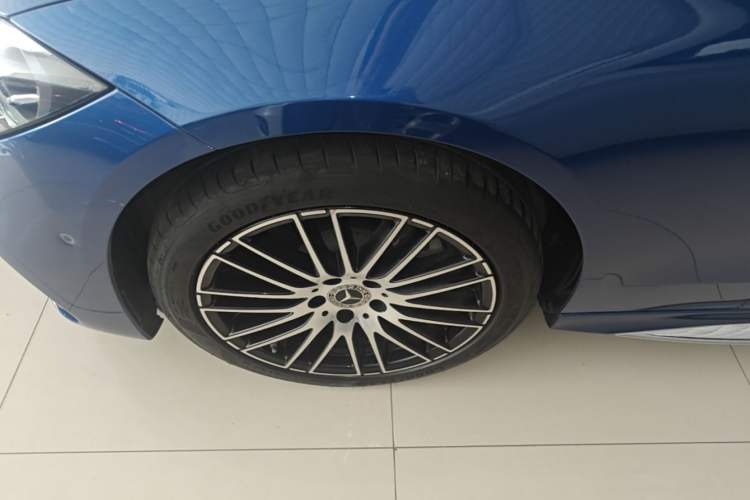Used Mercedes-Benz C-Class 2023 Restyled C 260 L Sport Edition Left Front Wheel Hub