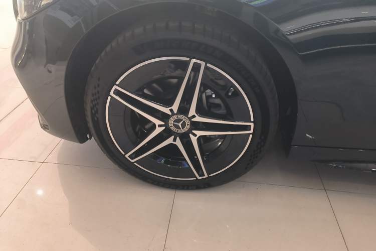Used Mercedes-Benz C-Class 2023 Restyled C 260 L Night Edition Sports Version Left Front Wheel Hub