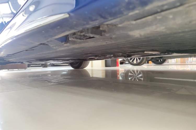 Used Mercedes-Benz C-Class 2023 C 200 L Sport Edition Left Side Sill
